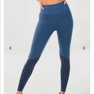 Fabletics HighWaisted Seamless Leopard Leggings XS
